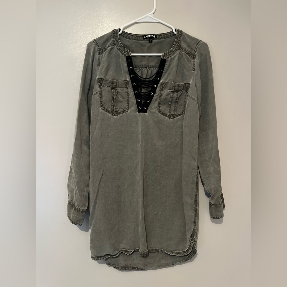Express XS DRESS. Chambray Acid Wash Tunic Dress –
